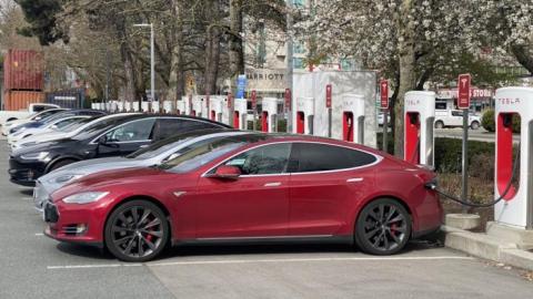 交通論壇社論 : 推動電動車，我們準備好了嗎？