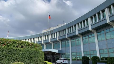 交通論壇社論: 台灣航空業的悲歌