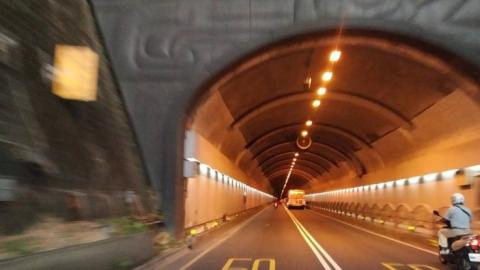 交通論壇社論: 用科技改善「區間測速」科技執法爭議