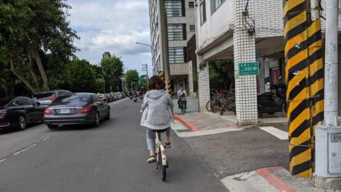110年交通安全月【路口安全徵文活動】第一名 : 腳踏車行不行